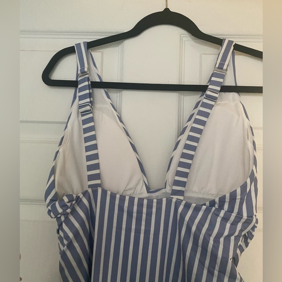 NWT Striped blue and white one piece swimsuit - Picture 4 of 5